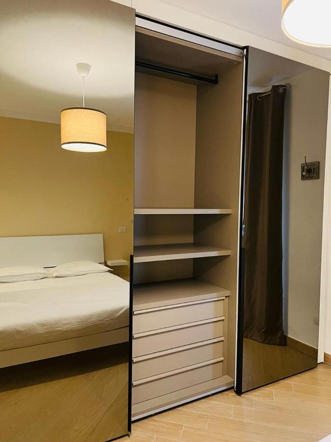 Comecasa Modern Apartment In Historical Centre Asti Exterior foto
