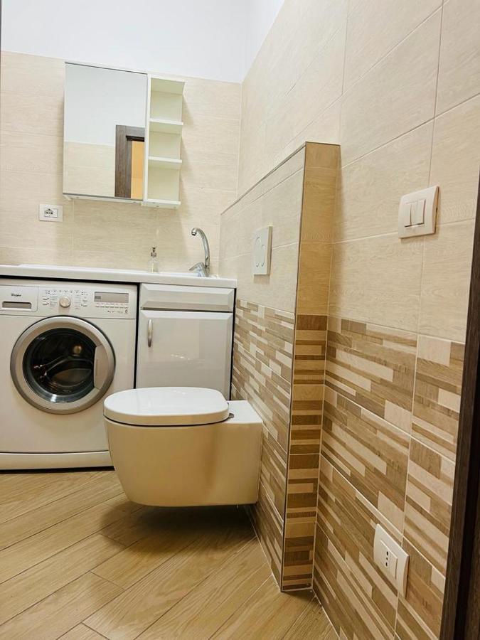 Comecasa Modern Apartment In Historical Centre Asti Exterior foto